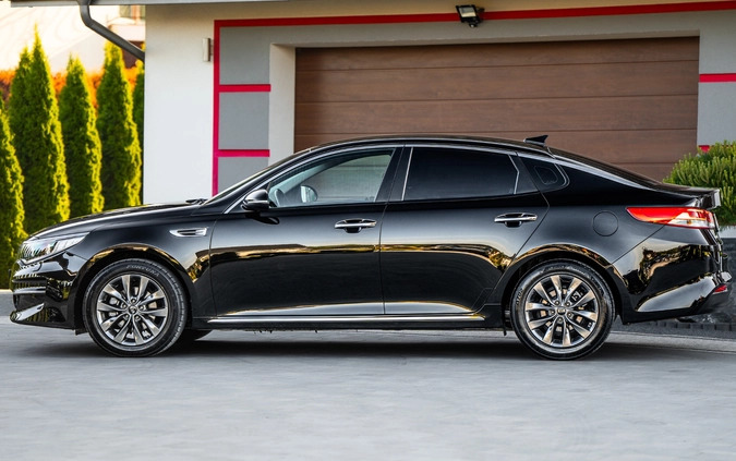 Kia Optima cena 58900 przebieg: 199600, rok produkcji 2016 z Brzozów małe 742